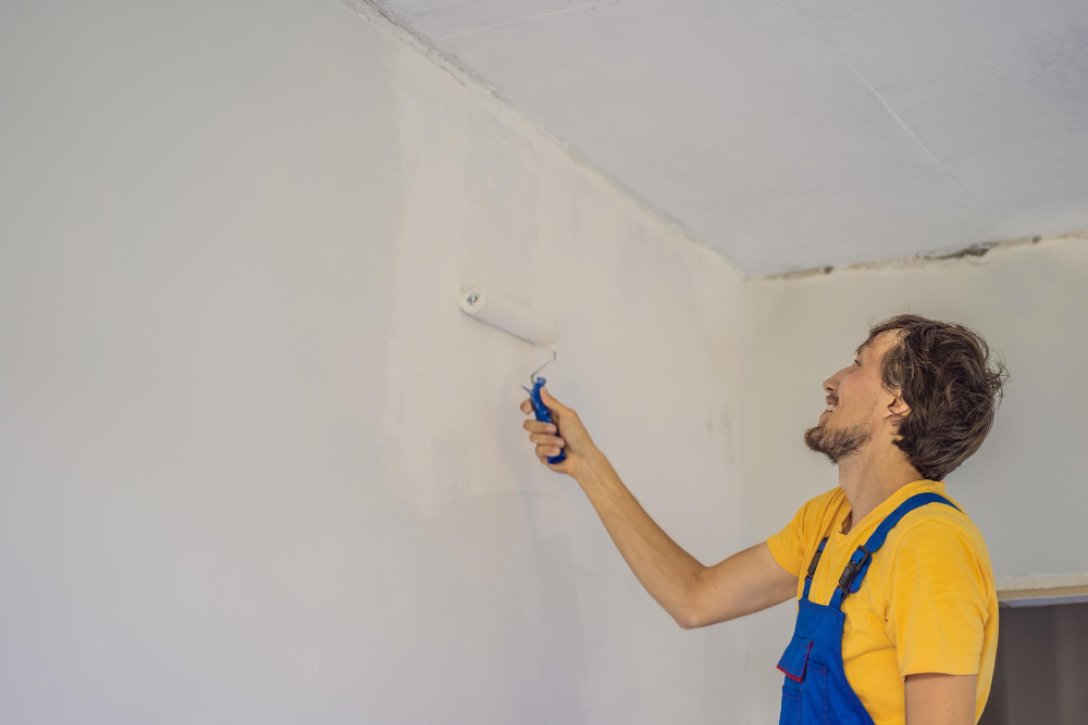 Why Painting in Direct Sunlight Can Ruin Your Orlando Home