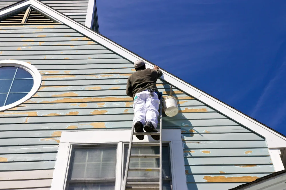 Spray vs. Brush: Best Choice for Exterior Painting in Orlando?